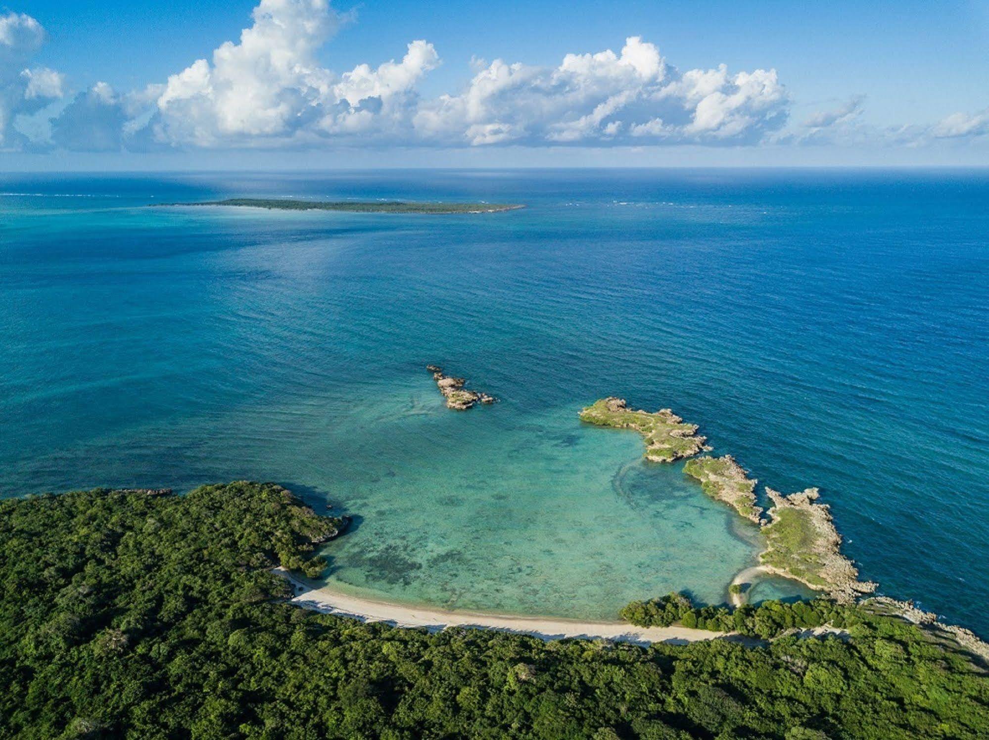 Azura Quilalea Island Hotell Eksteriør bilde