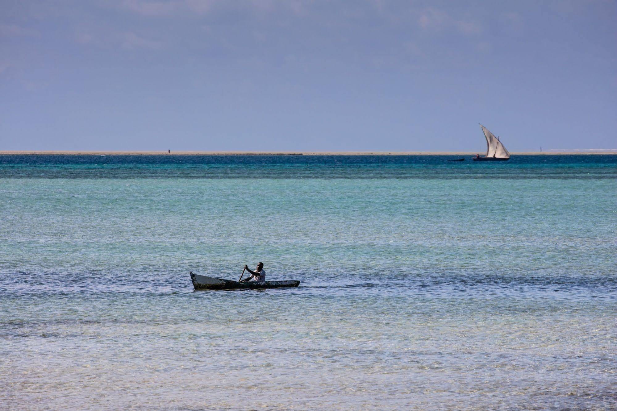 Azura Quilalea Island Hotell Eksteriør bilde
