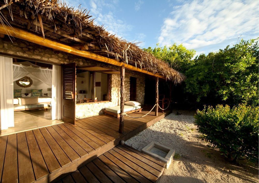 Azura Quilalea Island Hotell Eksteriør bilde